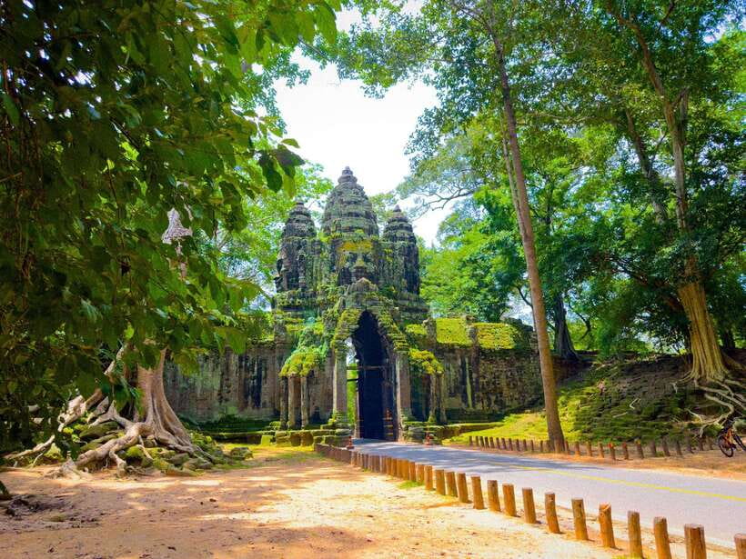 Siem Reap: 2-Days Angkor Wat with Sunrise Small-Group Tour - Why two days works better than one