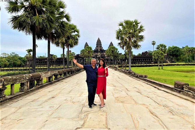 Siem Reap 2 Days Private Tour Angkor Wat and Floating Village - Ta Prohm and the famous tree roots