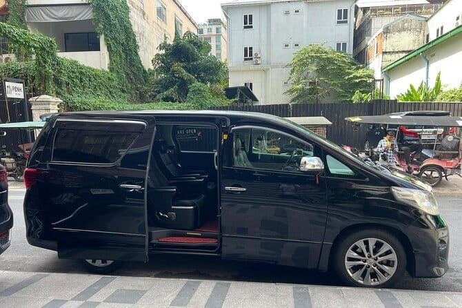 Siem Reap Airport Taxi Transfer - City Center Hotels - Who will get the most value