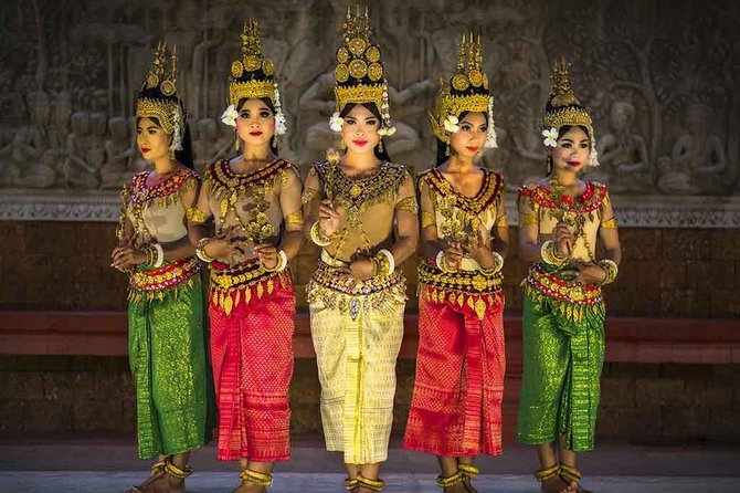 Siem Reap: Amazing Apsara Dance Show with Dinner &Hotel Transfers - Who Should Book This Experience?