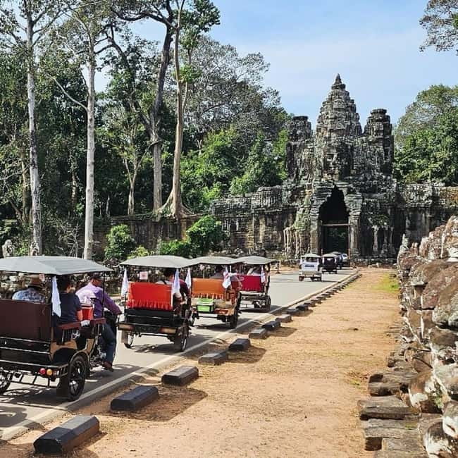 Siem Reap: Angkor 1-Day Private Tour with Sunset or Sunrise - Why the two-day option is the better value