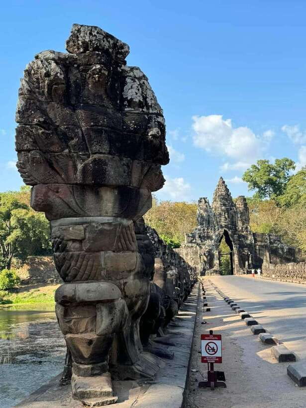 Siem Reap: Angkor Full-Day Group Tour with Japanese Guide - Key points at a glance