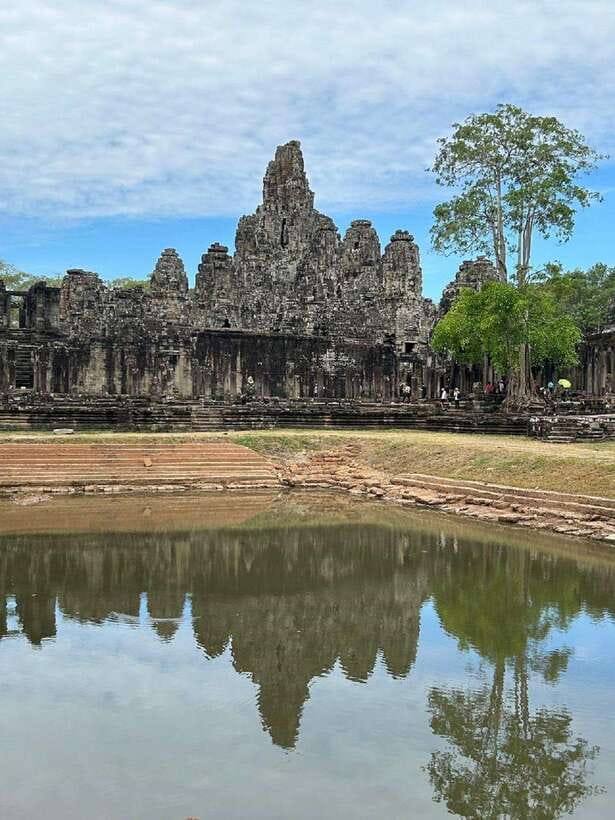 Siem Reap: Angkor Full-Day Group Tour with Japanese Guide - Banteay Srei, Beng Mealea, and the outer temples