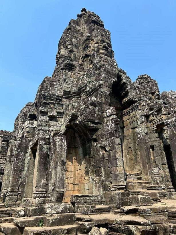 Siem Reap: Angkor Full-Day Group Tour with Japanese Guide - Transport, timing, and group size