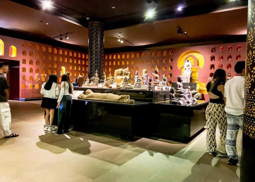 Siem Reap: Angkor National Museum Admission Ticket - Entering the eight galleries