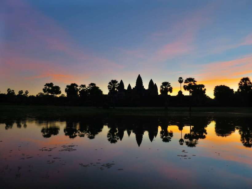 Siem Reap: Angkor Sunrise 1- or 2-Day Guided Temples Tour - Ta Prohm remains the atmospheric favorite