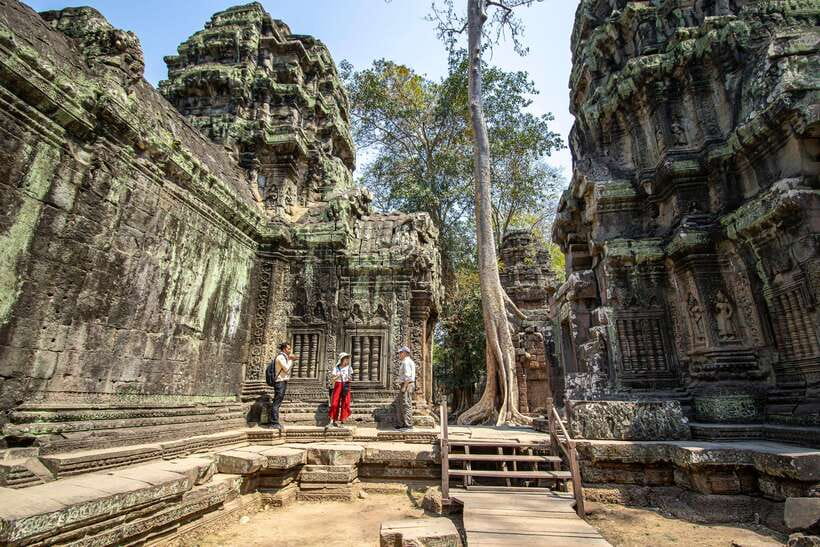 Siem Reap: Angkor Sunrise Private Tour - World Heritage Site - Angkor Thom and Bayon: the royal city and its stone faces