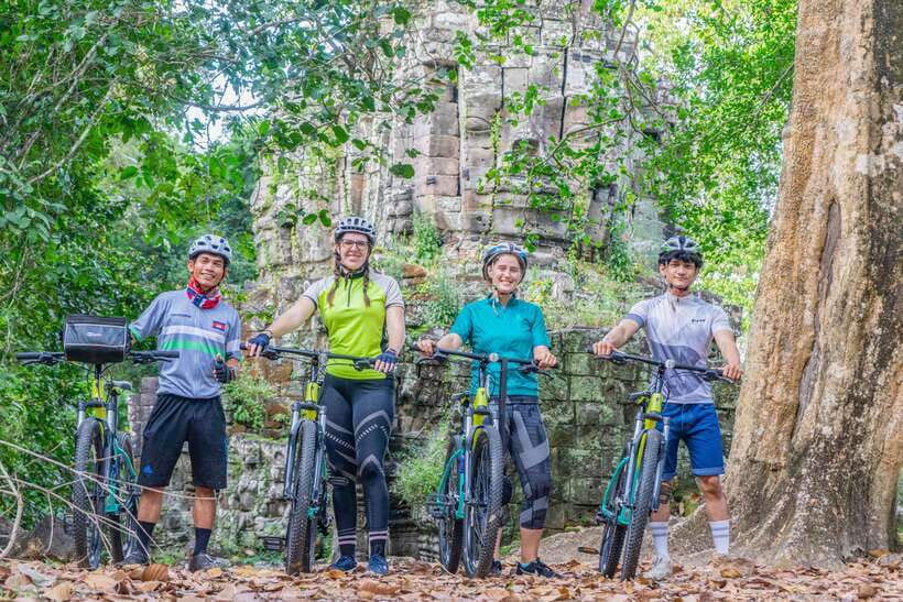 Siem Reap: Angkor Sunset Bike & Boat Tour /E-Bike Available - What the timing means for your day