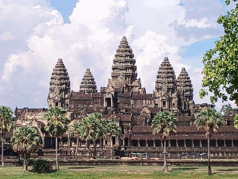 Siem Reap: Angkor Wat, Angkor Thom, and Banteay Srei Tour - Transport, guide quality, and group comfort