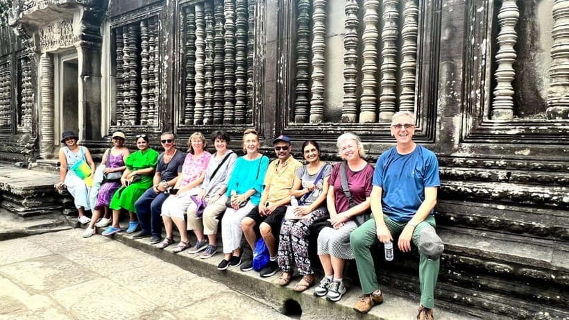 Siem Reap: Angkor Wat, Bayon & Ta Prohm Guided Tour - Bayon and its 200 carved faces