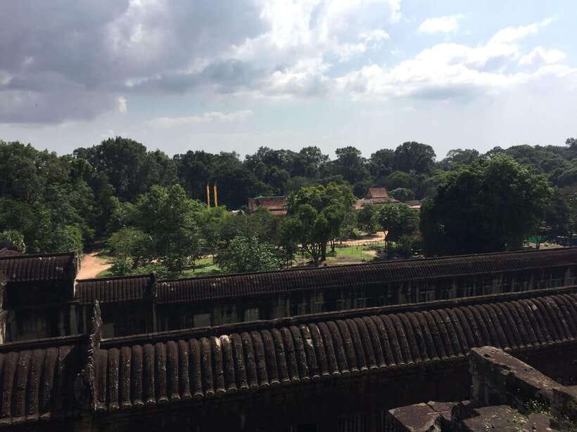 Siem Reap: Angkor Wat Half-Day Trip with Local Guide - What your local guide adds