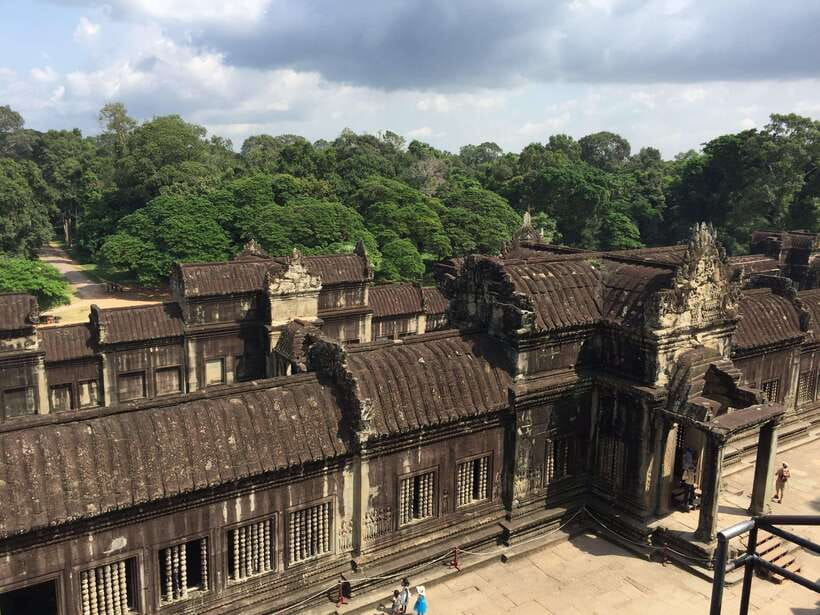 Siem Reap: Angkor Wat Half-Day Trip with Local Guide - The $100 price and what it really covers