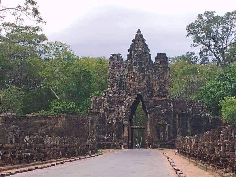 Siem Reap: Angkor Wat Private Tour by Tuk-Tuk - What the $16 price really covers