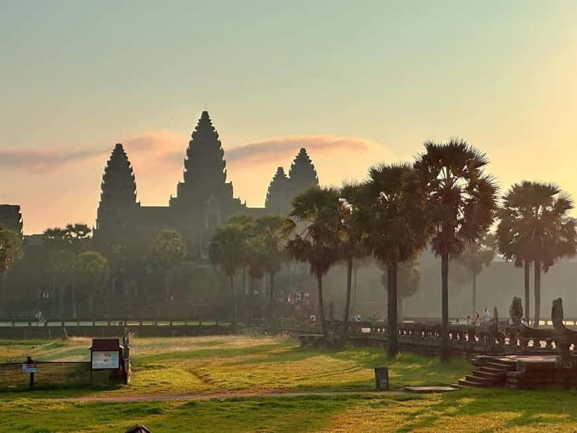 Siem Reap: Angkor Wat Private Tour with Sunrise - Ta Prohm and the power of ruins