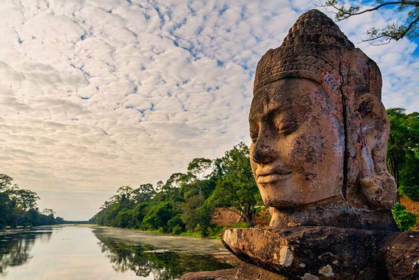 Siem Reap: Angkor Wat Small-Group Full Day Tour and Sunset - Lunch and palm sugar in Phum Preah Dak