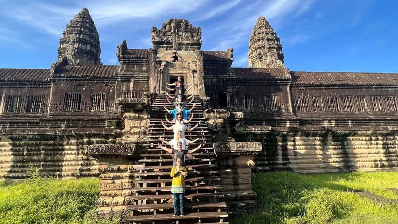 Siem Reap: Angkor Wat: Small-Group Sunrise Tour - Bayon and the faces of Angkor Thom