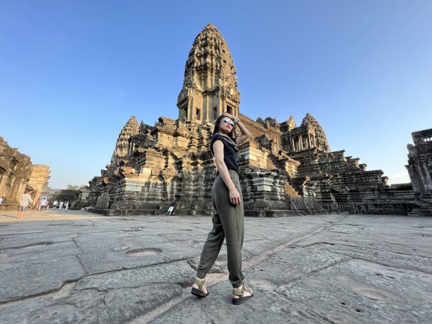 Siem Reap: Angkor Wat Small-Group Sunrise Tour & Breakfast - Angkor Thom, Bayon, and the royal city