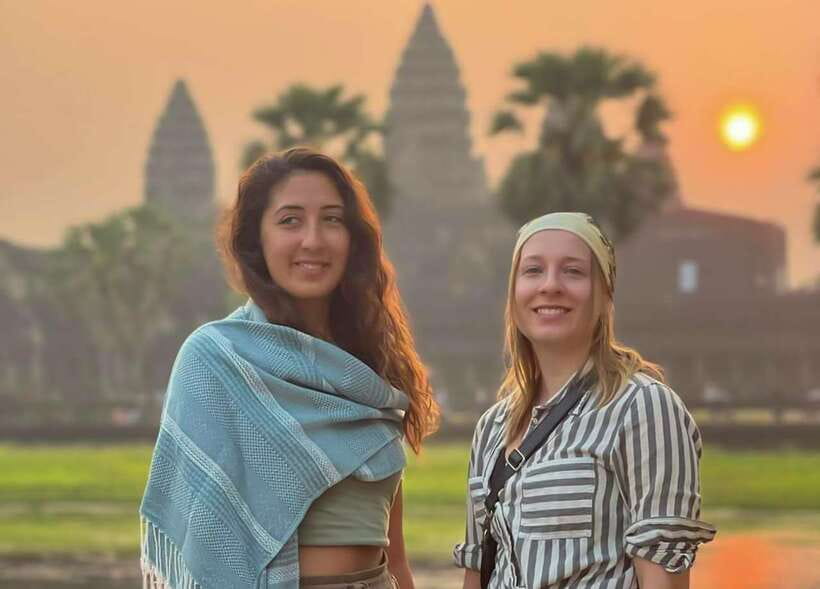Siem Reap: Angkor Wat Sunrise and Full-Day Sightseeing Tour - Bayon and the smiling faces of Angkor Thom