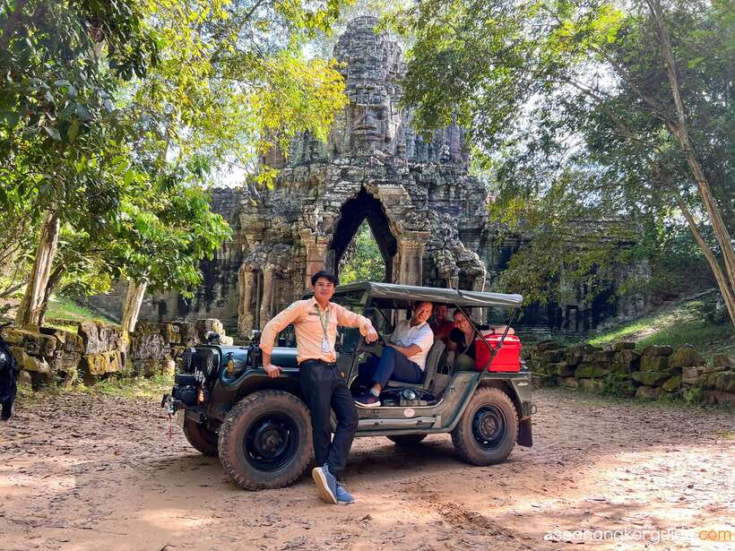 Siem Reap: Angkor Wat Sunrise and Market Tour by Jeep - A Cambodian Breakfast with Palm Cake and Rice Dumplings