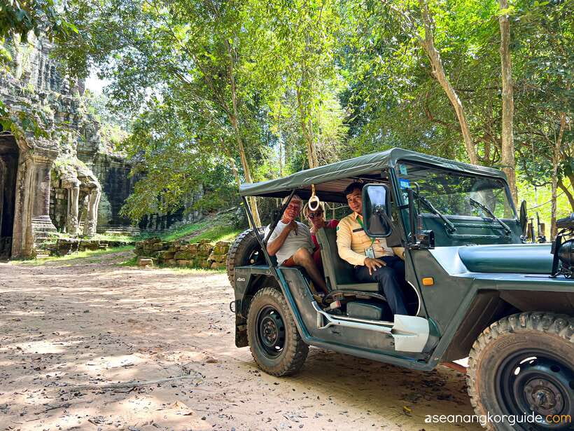 Siem Reap: Angkor Wat Sunrise and Market Tour by Jeep - A Siem Reap Market After the Temples