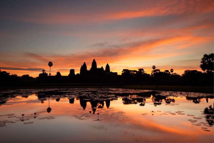Siem Reap: Angkor Wat Sunrise Bike Tour & Jungle Breakfast - Who should book this Angkor cycling tour?