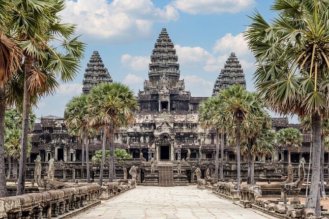 Siem Reap: Angkor Wat Sunrise Explore The Most Iconic Temples - Key points at a glance