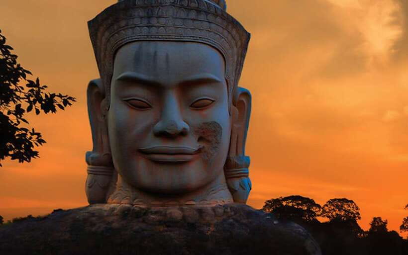 Siem Reap: Angkor Wat Sunrise or Sunset Guided Tour - The guides are the heart of the day