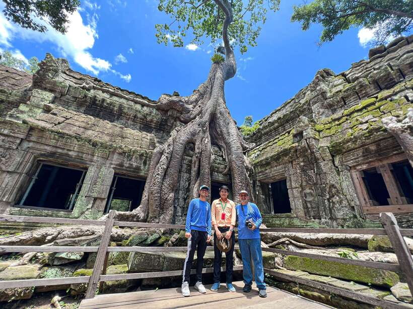 Siem Reap: Angkor Wat Sunrise Tour via Tuk Tuk & Breakfast - A Khmer breakfast near Preah Dak village