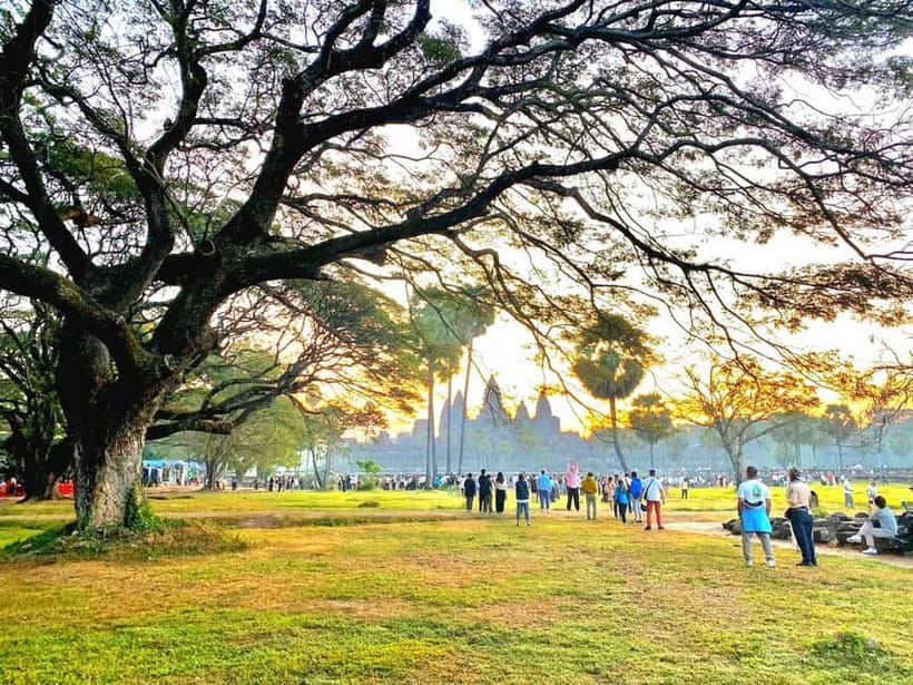 Siem Reap: Angkor Wat Sunrise Tour With Small Group - Key points to know before booking