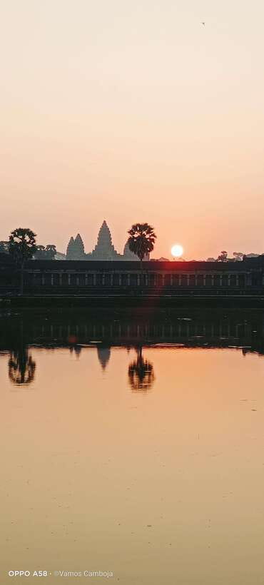Siem Reap: Angkor Wat Sunrise Tour with Spanish Guide - Transport, price, and what you really pay