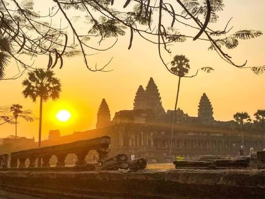 Siem Reap: Angkor Wat Sunrise Tour with Spanish Guide - Why the sunrise start is worth the lost sleep