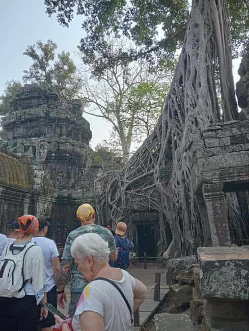 Siem Reap: Angkor Wat Tour with Italian-Speaking Guide - Angkor Wat, the final major stop