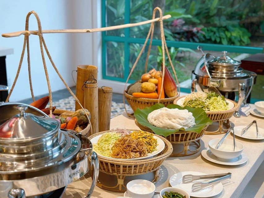 Siem Reap: Apsara Dance Show and Dinner with Hotel Pickup - Robam Theatre or Amazon Angkor?