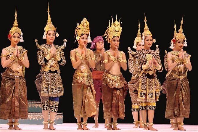 Siem Reap: Apsara Dance Show & Dinner with Tuk-Tuk Transfers - Entering the theater and going straight to dinner