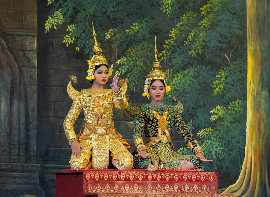 Siem Reap: Apsara Show Including Dinner & Hotel Pickup - Reading the dancers’ hands