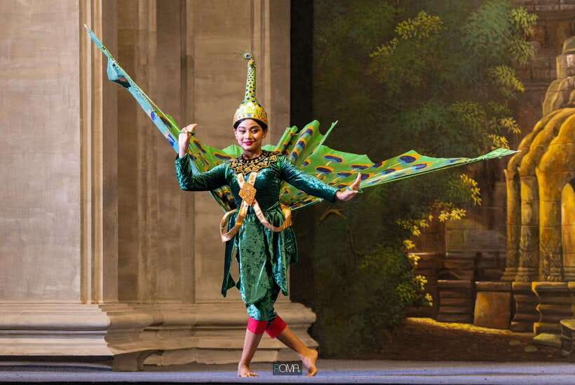 Siem Reap: Apsara Show Including Dinner & Hotel Pickup - A closer look at the evening itinerary