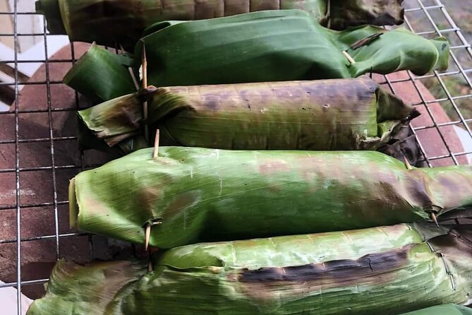 Siem Reap Authentic Breakfast and Market Tour - Bai set chrouk beside Wat Bo Temple