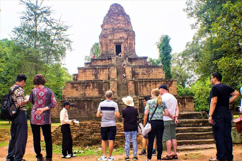 Siem Reap: Banteay Srei and Grand Circuit Heritage Tour - Pre Rup and the sunset finish