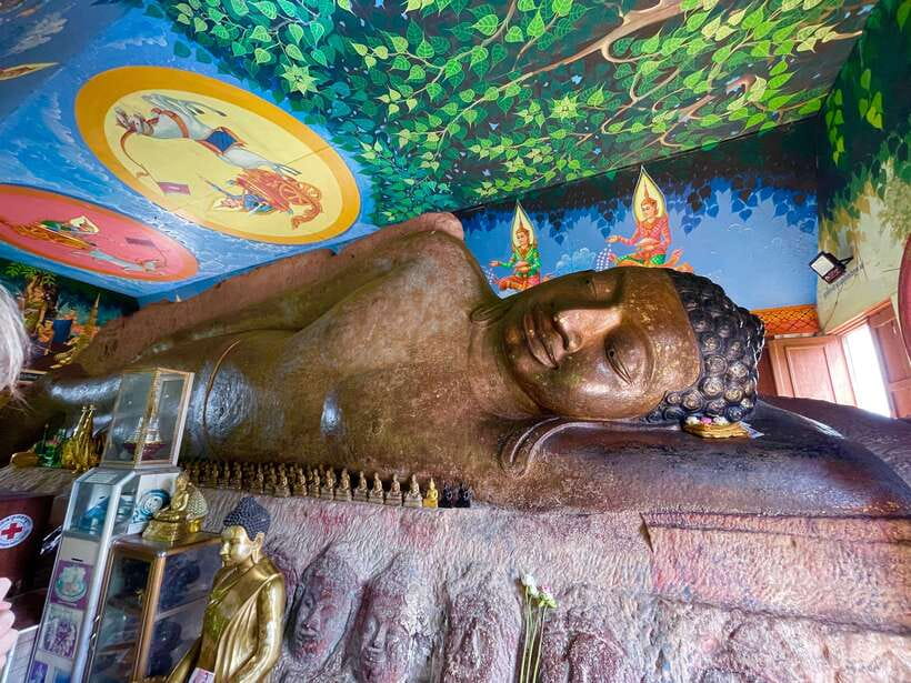 Siem Reap: Beng Mealea, Banteay Srei & Kulen Waterfall Trip - Banteay Srei and its fine pink carvings