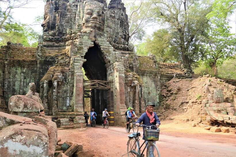 Siem Reap: Bike Rental - Riding from Siem Reap to Angkor Wat