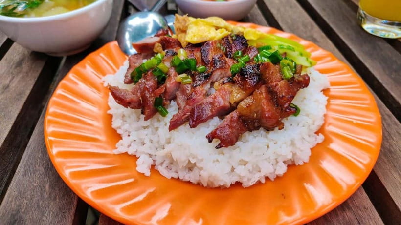 Siem Reap: Cambodia local street foods and local guide - Starting at Psar Char with a local guide