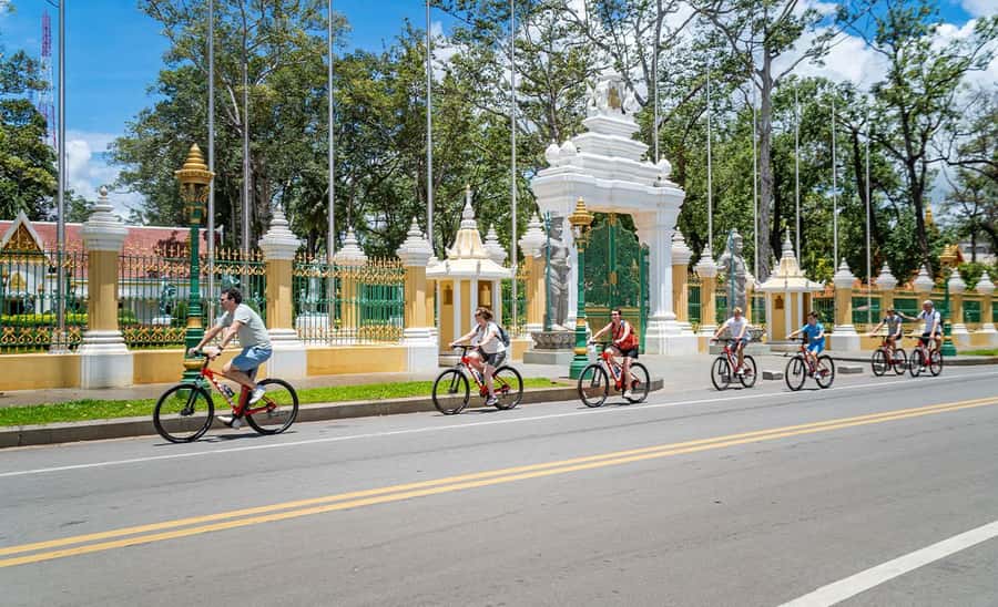 Siem Reap City Haft Day Bike Tour - Learning local history at the royal shrines