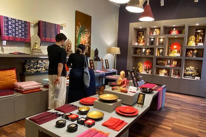 Siem Reap City Tour with War Museum and Killing Field - Psah Chas, Siem Reap’s Old Market