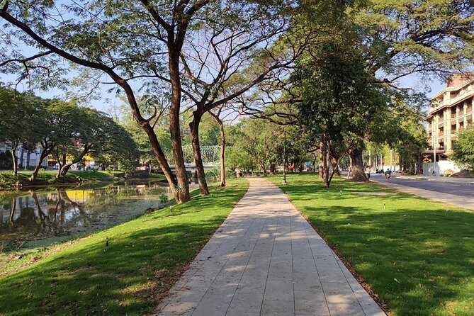 Siem Reap: City Walking Tour - Kandal Village and the colonial back streets