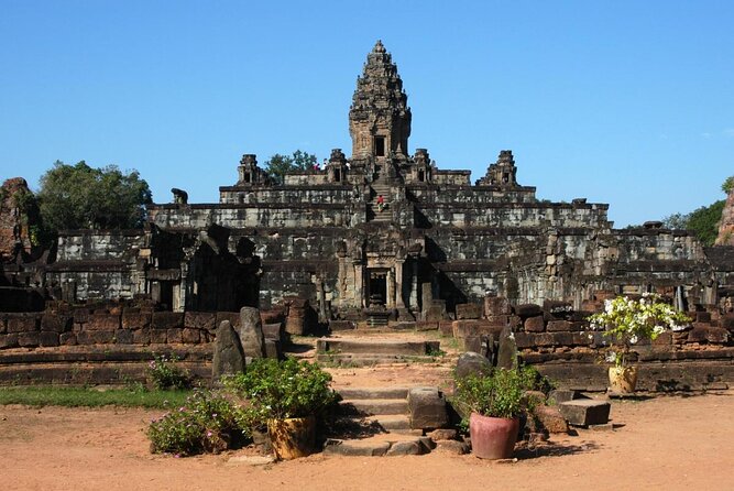 Siem Reap Countryside Jeep Tour - Cycling through rice fields and village homes