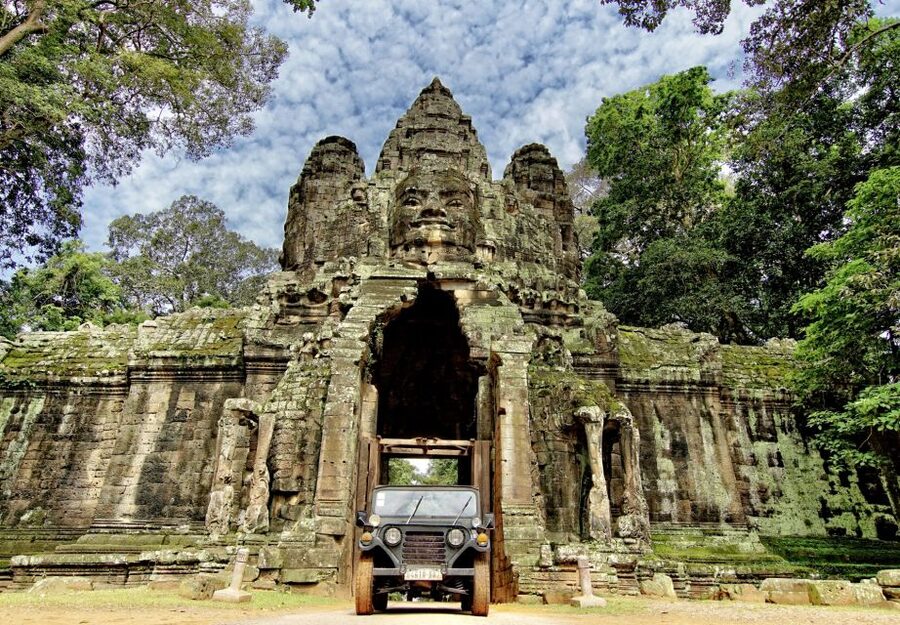 Siem Reap - Discover Angkor Wat by Jeep - Clothing, safety, and practical fit