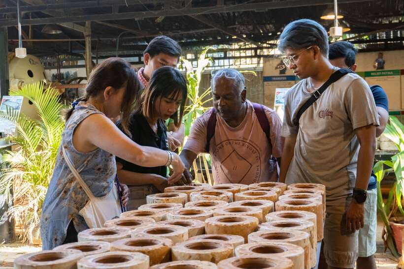 Siem Reap Evening Food Tour - On Promotion Price limit Offer - Ending With Beer at ASANA Wooden Bar
