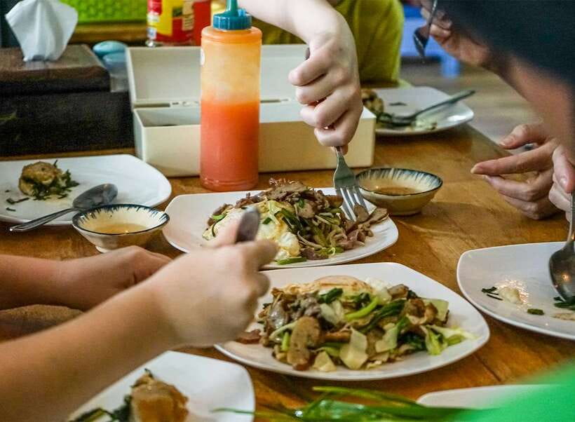 Siem Reap: Evening Food Tour with 10 Local Tastings - Street 60: bugs, barbecue, and a cold drink