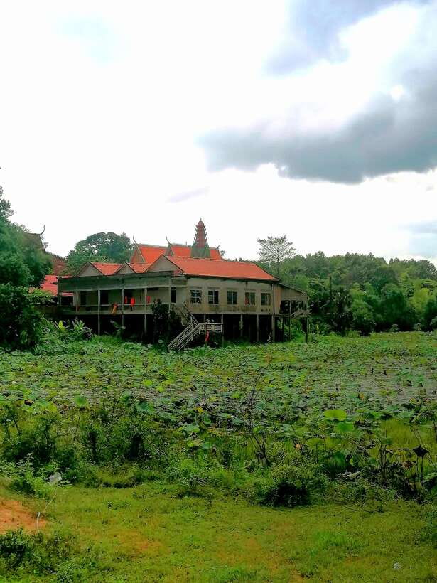 Siem Reap: Fishing in the rice fields, in the villages of Siem Reap - The 7 a.m. pickup and ride into the villages