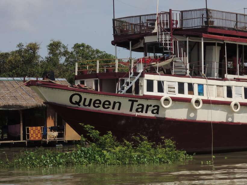 Siem Reap: Floating Village Half-Day Tour - A quick stop among lotus flowers